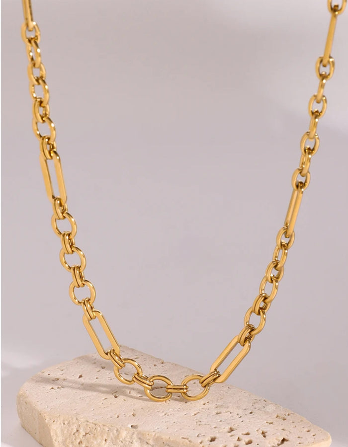 CARMEN NECKLACE