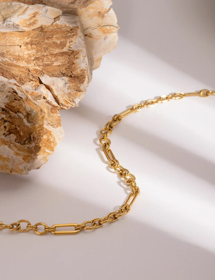 CARMEN NECKLACE