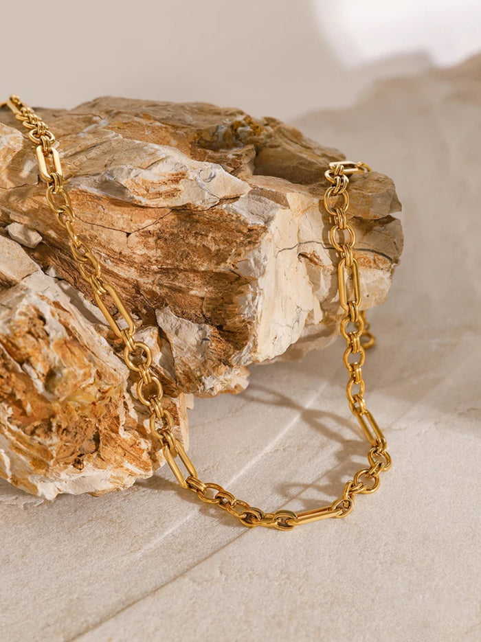 CARMEN NECKLACE