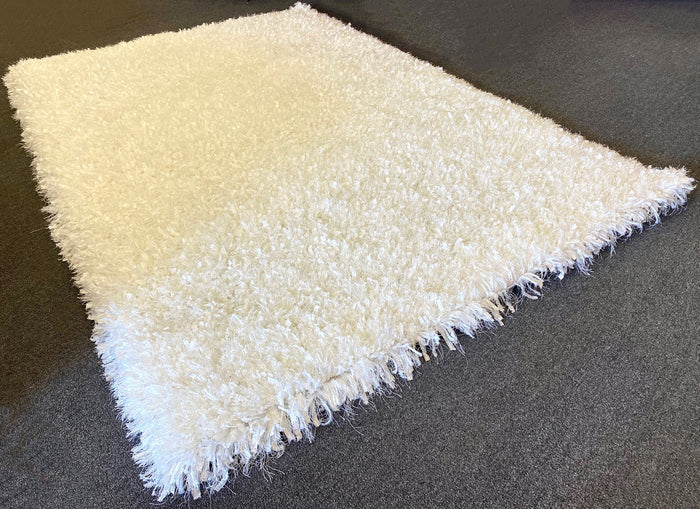 CIRRUS Off-White 5' x 8' Luxury Shaggy Area Rug with Metallic Shimmer
