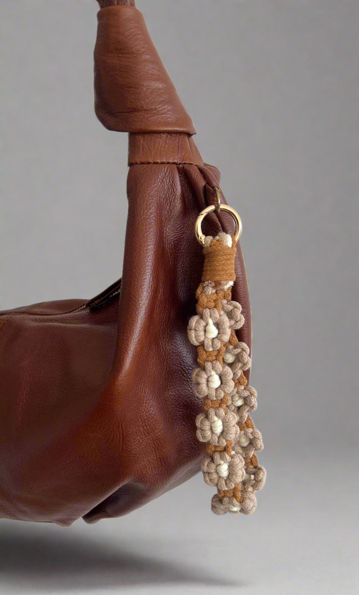 CROCHET DAISY KEY RING CHARM