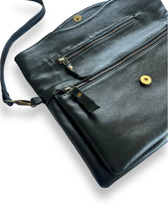 LINKI FOLD OVER BLACK