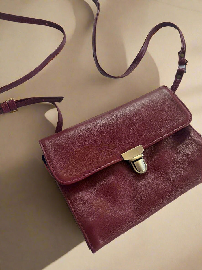 Maroon utility