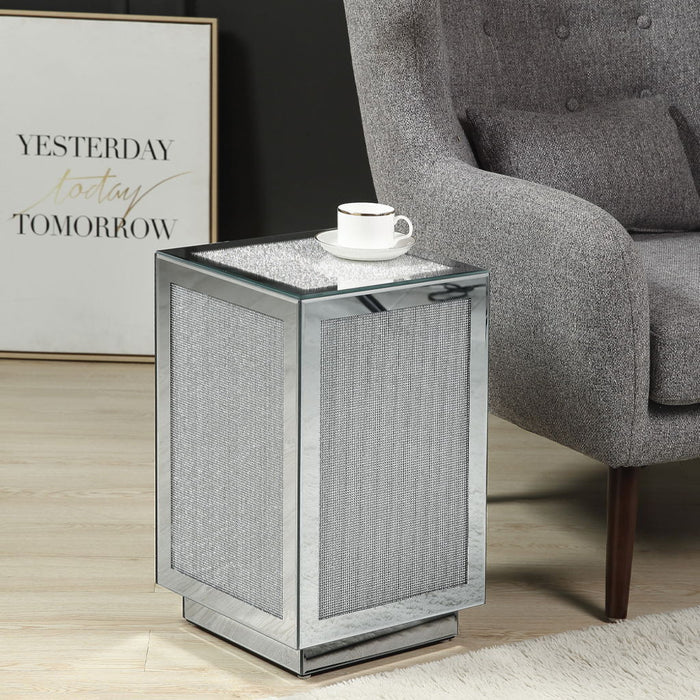 Noralie - 20" Accent Table - Mirrored, Faux Diamonds