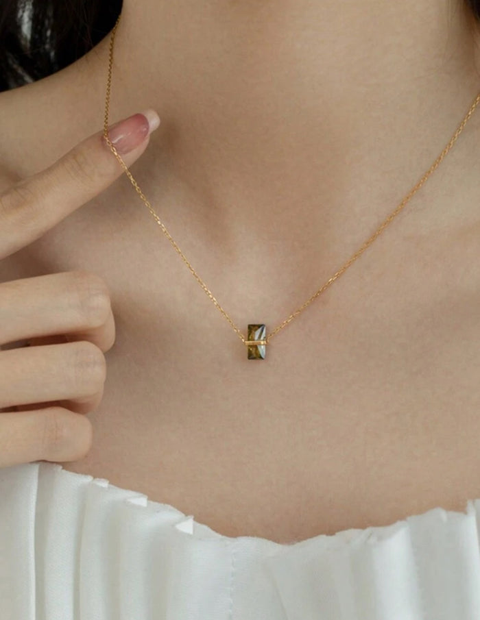 PETITE GREEN STONE NECKLACE