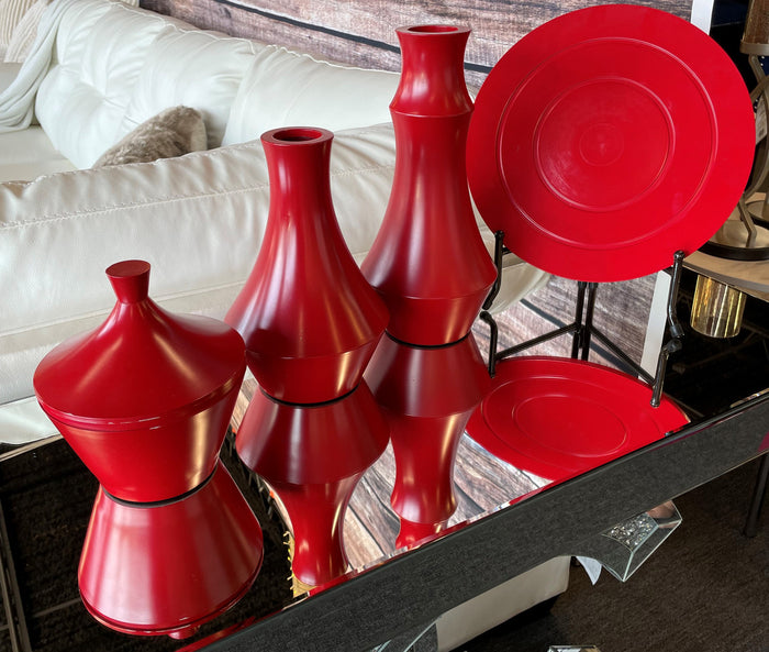 Serilla 4Pc Red Accents