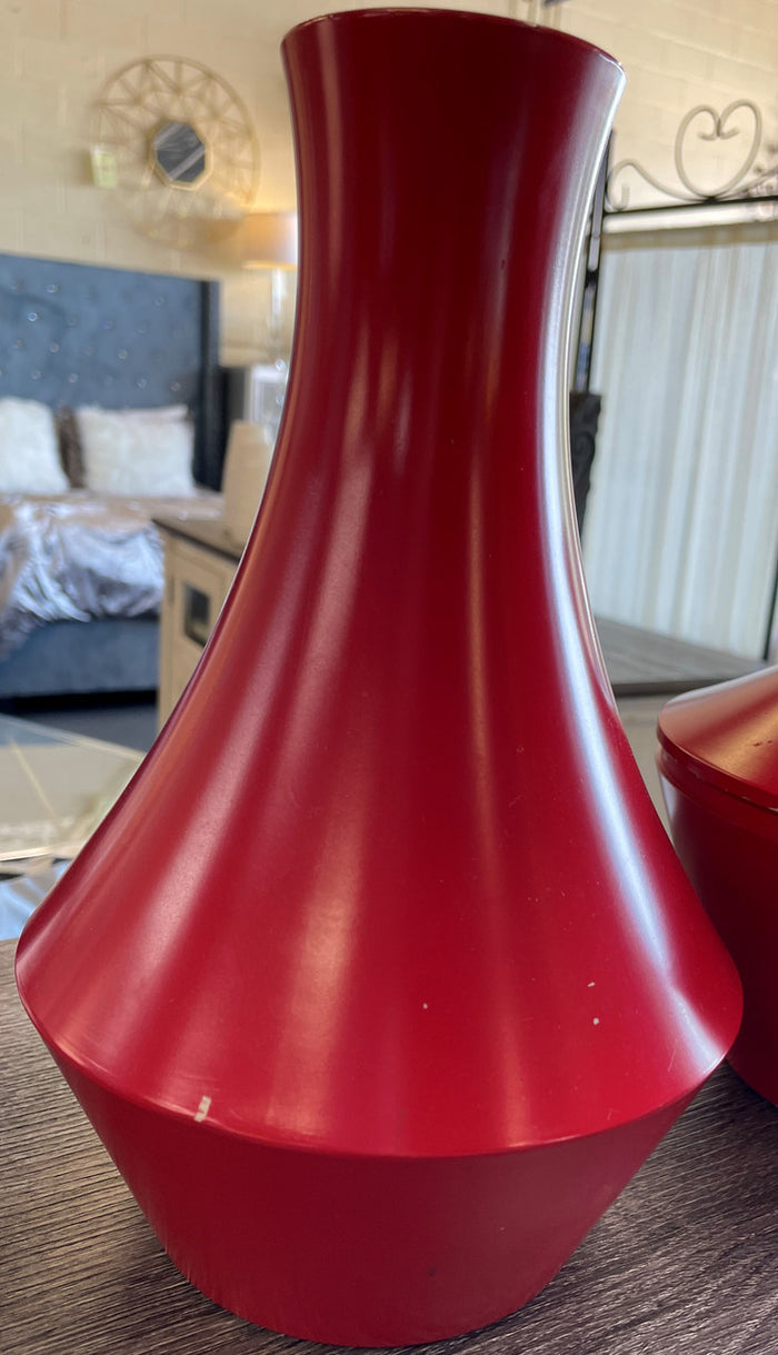 Serilla 4Pc Red Accents
