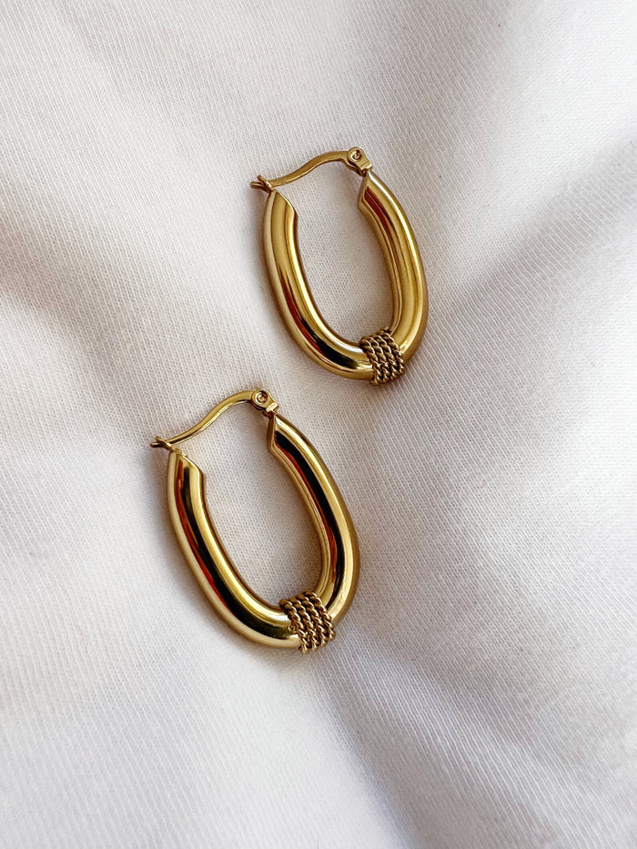 STATEMENT HOOPS